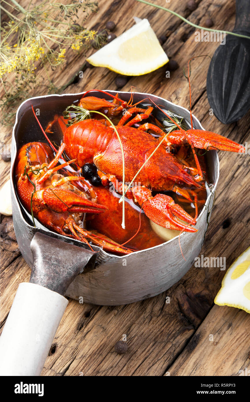boiled shellfish in pan Stock Photo - Alamy