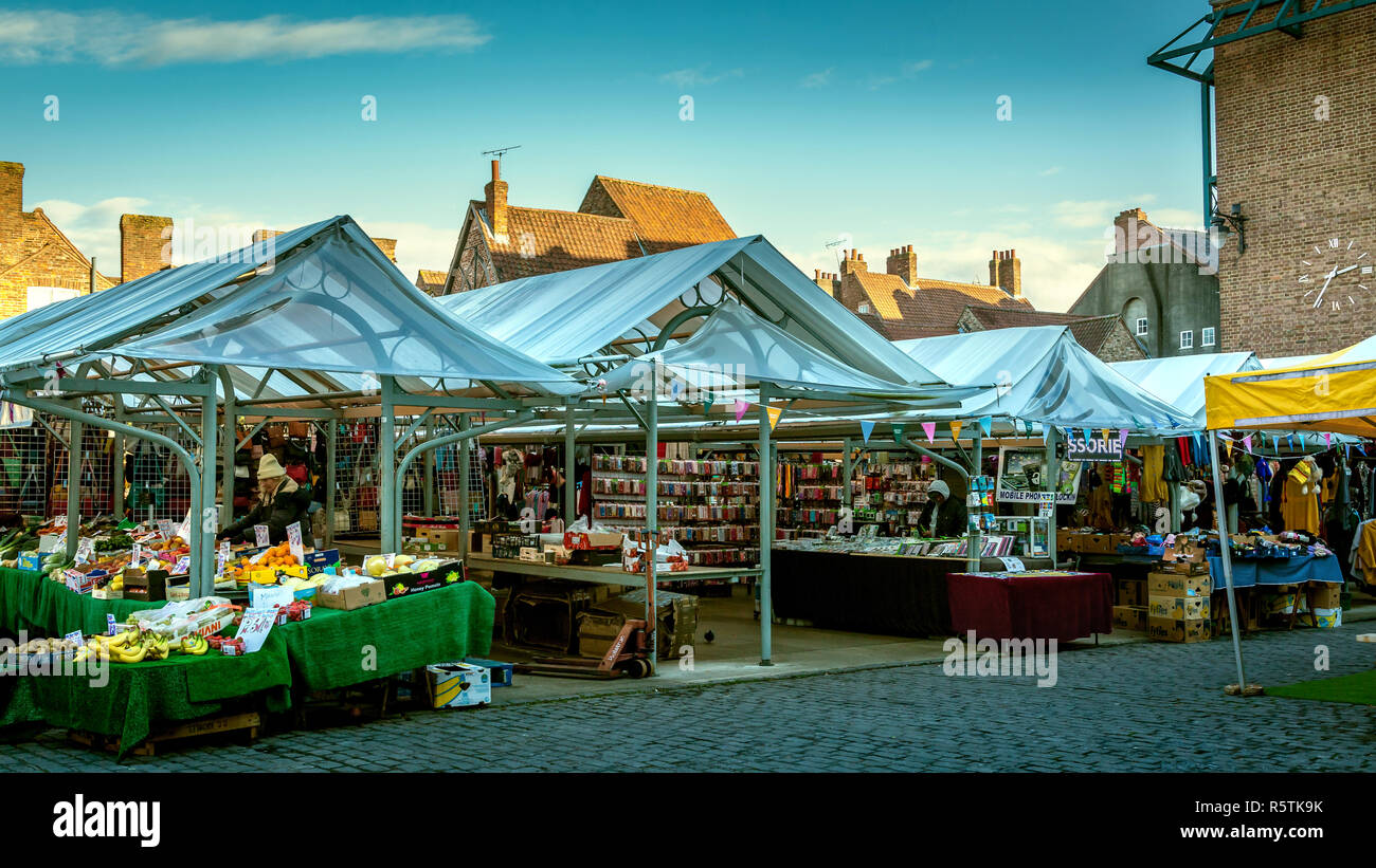 York market fruit & veg stalls Stock Photo Alamy