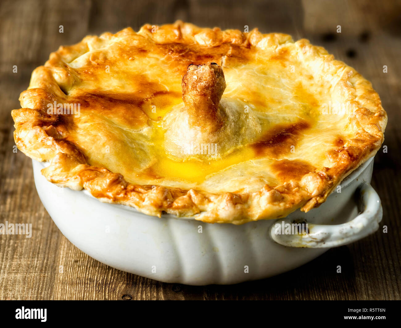 British chicken pie hi-res stock photography and images - Alamy