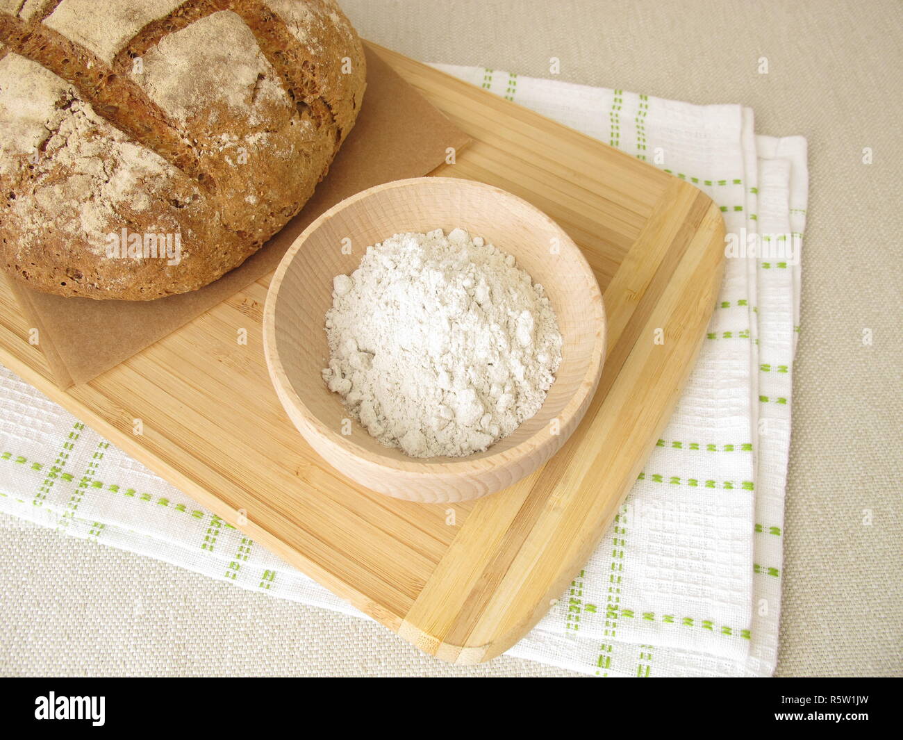 Roggenmehl hi-res stock photography and images - Alamy