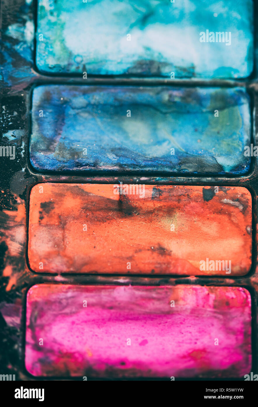 Artists paint palette hires stock photography and images Alamy