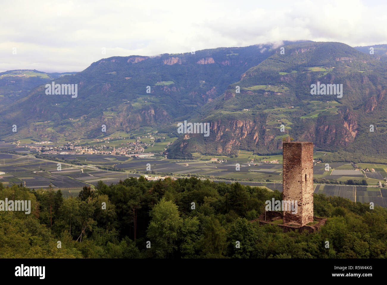 the kreidenturm over the adige valley between merano and bolzano Stock Photo