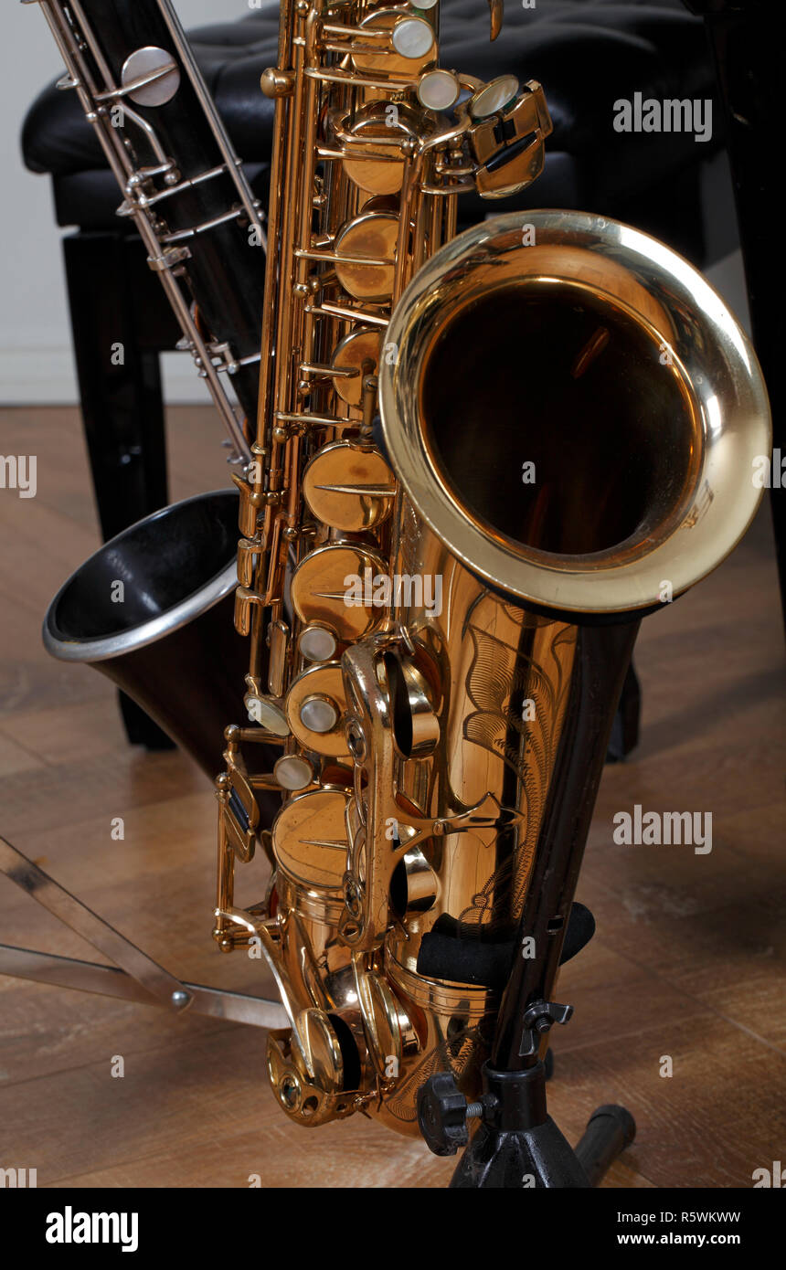 Transposing instruments hires stock photography and images Alamy