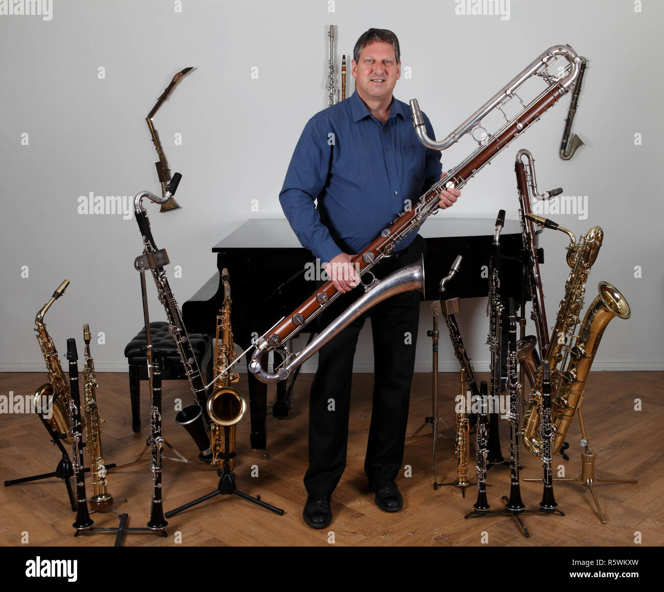 Bb contrabass clarinet hi-res stock photography and images - Alamy