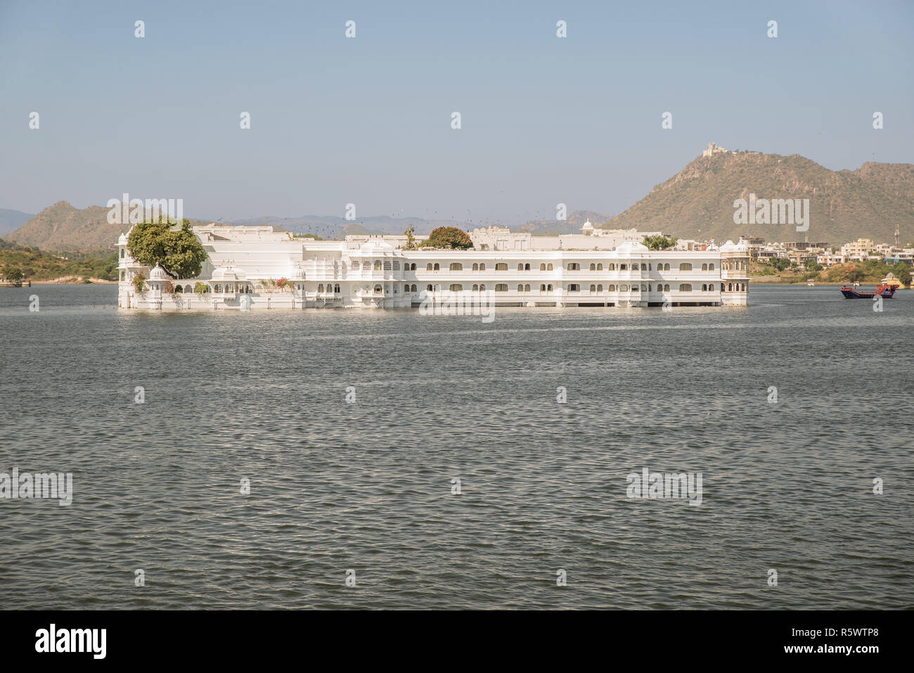Lake Palace on Lake Pichola, Udaipur, Rajasthan, India Stock Photo