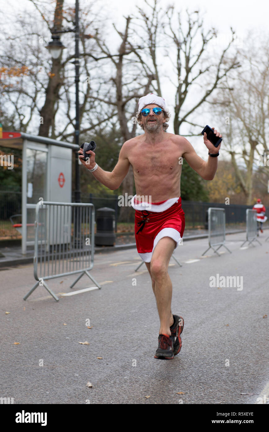 run in Victoria Park. Participants 