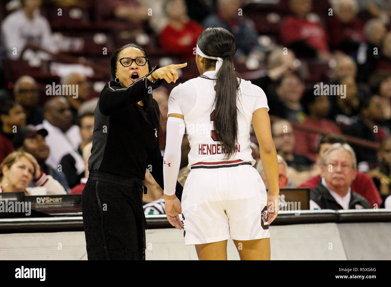 Columbia, SC, USA. 2nd Dec, 2018. South Carolina Gamecocks head coach Dawn  Staley talks with guard Destanni Henderson (3) in the NCAA Womens  Basketball matchup at Colonial Life Arena in Columbia, SC. (