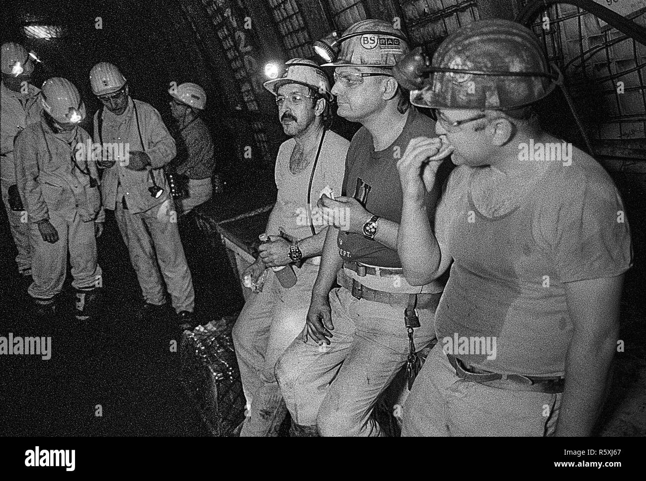 Bottrop, Germany. 11th June, 2018. Miners take a break at Prosper Haniel colliery at a depth of 1250 metres. Prosper Haniel colliery is the last active coal mine in the Ruhr area. Ruhrkohle AG (RAG) closes the mine at the end of 2018. (Analogous black and white photography due to safety regulations in hard coal mining) (to dpa story: 'Shift in the coal mining district: Hard coal mining comes to an end after 150 years') Credit: Oliver Berg/dpa/Alamy Live News Stock Photo