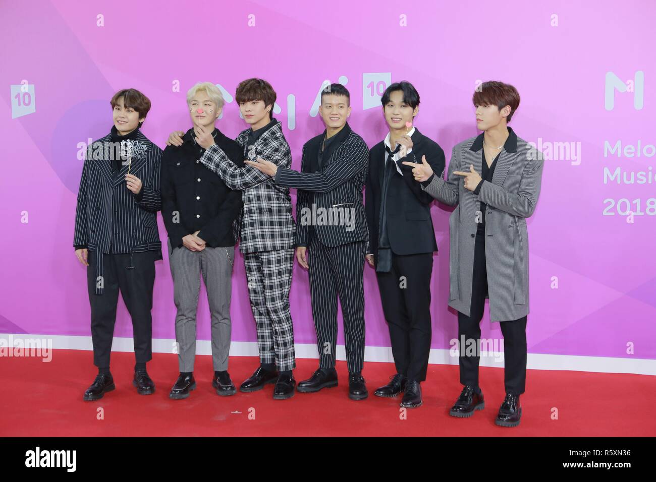 Seoul Korea 01st Dec 18 Mamamoo Bts Bolbbalgan4 Btob Apink Blackpink Exo Ikon Twice Wanna One Etc On The Red Carpet Of Melon Music Awards 18 In Seoul Korea On 01th December