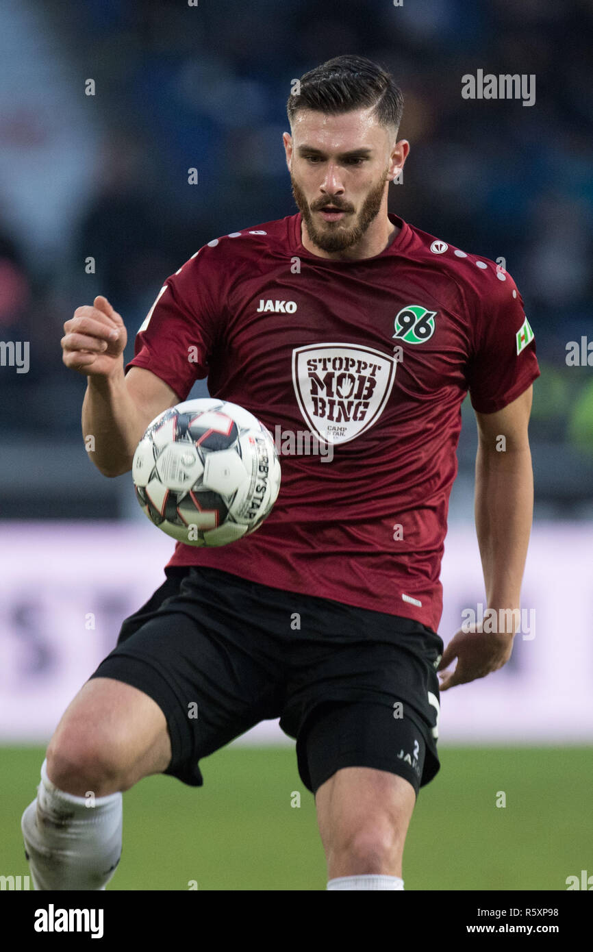 Hanover, Deutschland. 01st Dec, 2018. Josip ELEZ (H) with Ball, individual action with ball, action, half figure, half figure, portrait, Soccer 1. Bundesliga, 13. matchday, Hanover 96 (H) - Hertha BSC Berlin (B) 0: 2, at 01.12.2018 in Hannover/Germany. ¬ | usage worldwide Credit: dpa/Alamy Live News Stock Photo