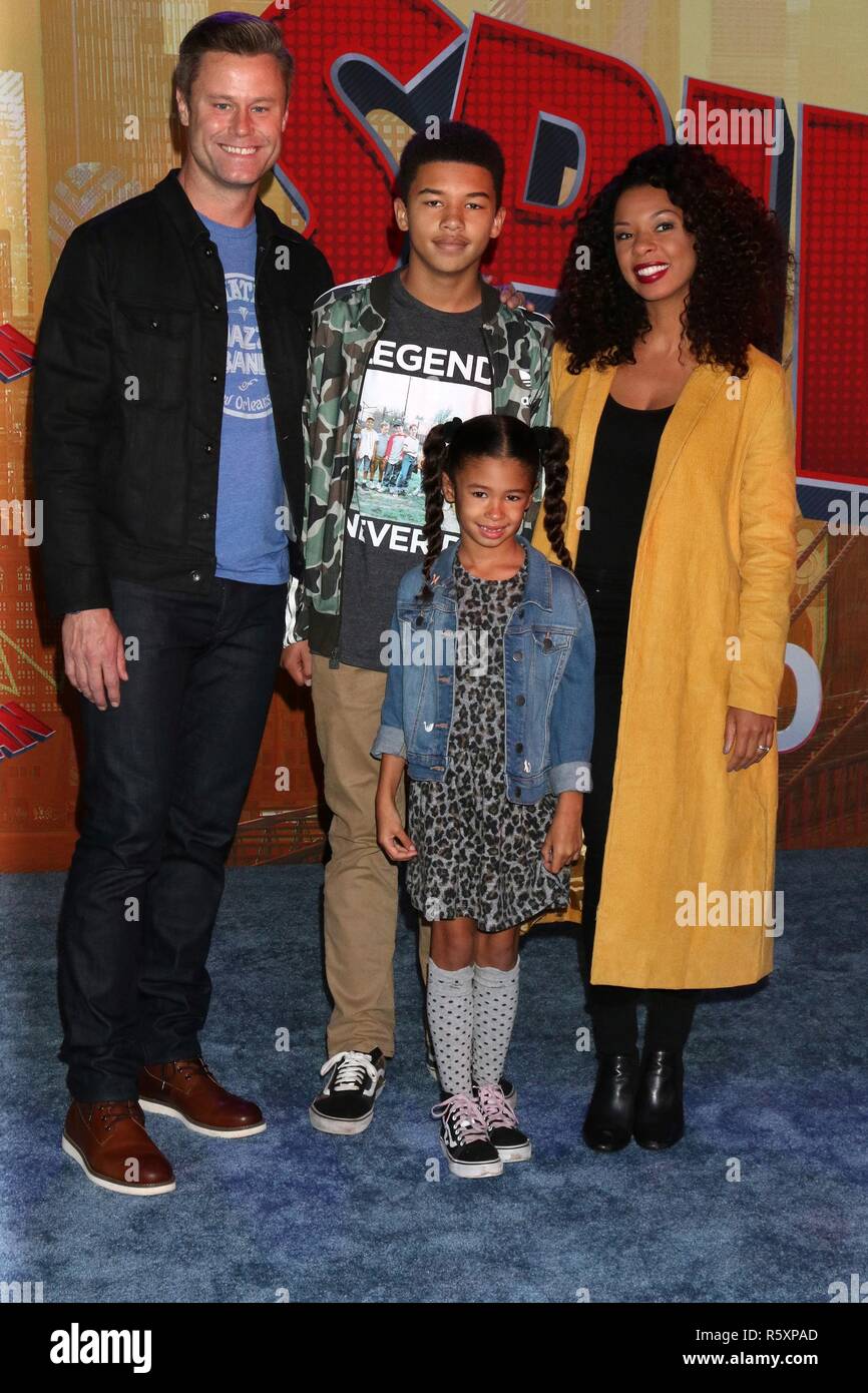 Los Angeles, CA, USA. 1st Dec, 2018. Angel Parker, family at arrivals