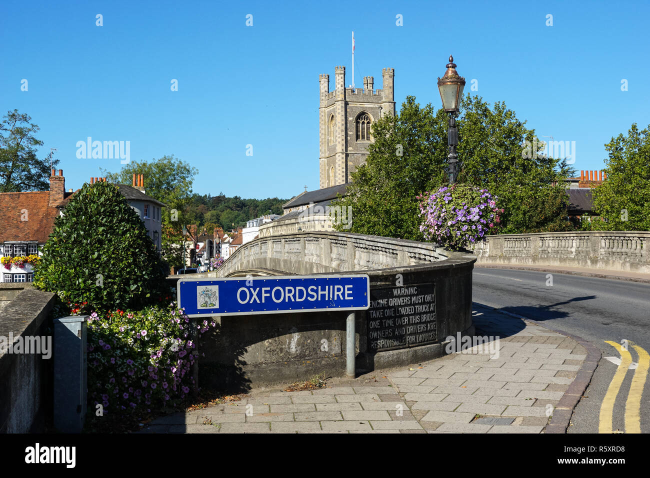 Henley Bridge over the River Thames with St Mary’s Church in the background, Henley on Thames, Oxfordshire, England United Kingdom UK Stock Photo