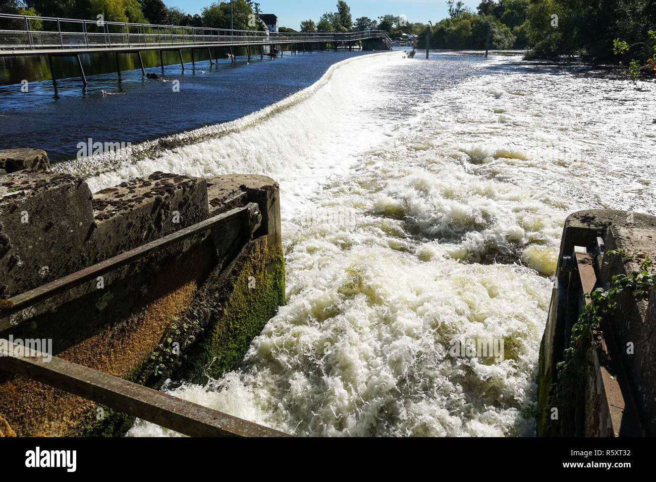 Hambleden weir at Hambleden Lock, Berkshire, England United Kingdom UK Stock Photo