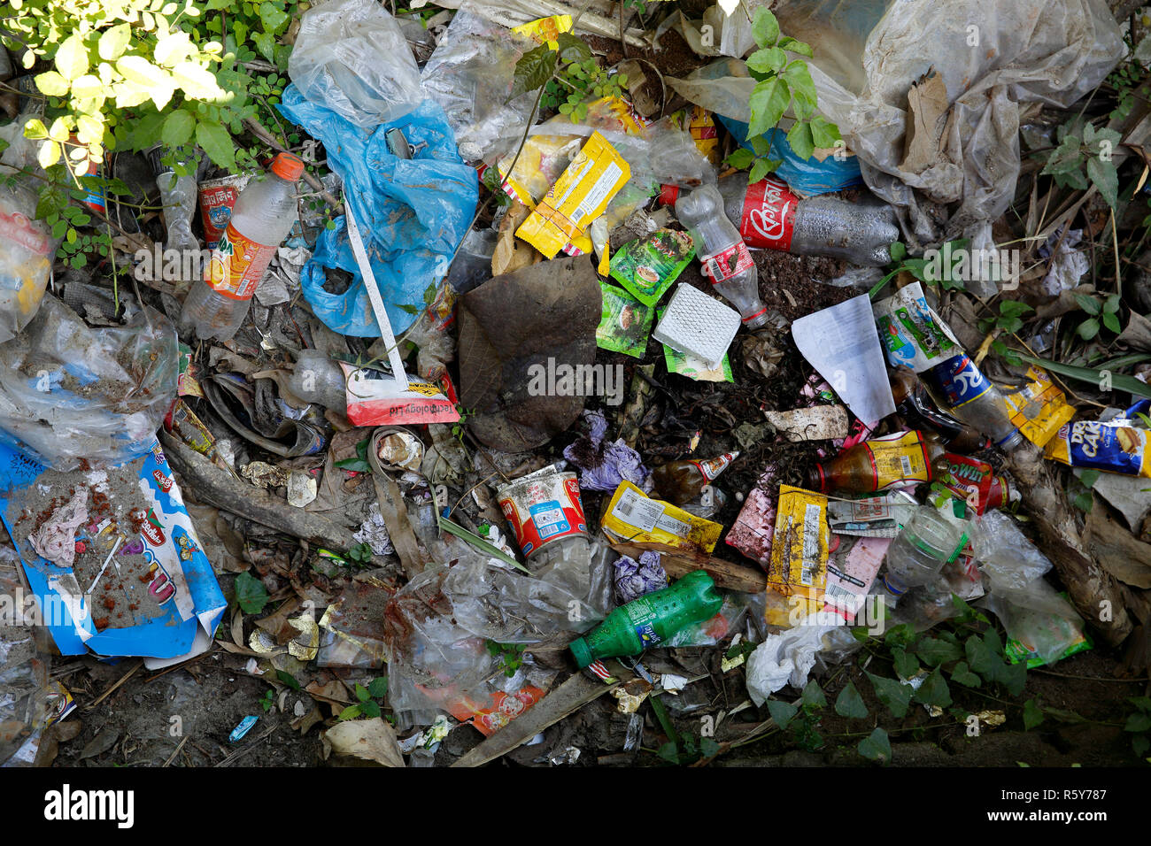 Different type of plastic waste on the sea beach at Saint Martin Island.  Cox's Bazar, Bangladesh Stock Photo - Alamy