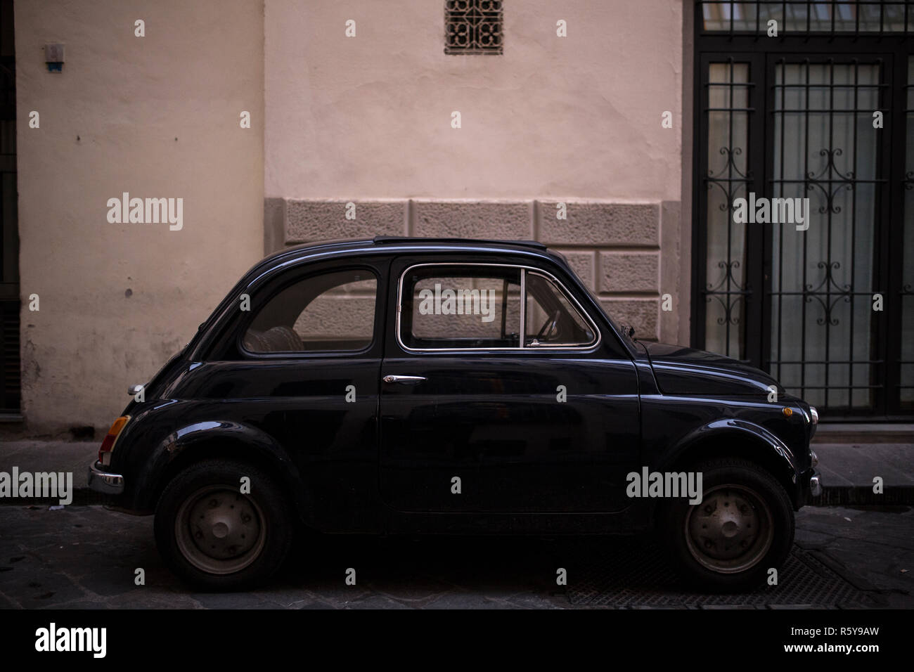 A vintage Fiat 500 in Florence, Italy on May 2, 2016 Stock Photo - Alamy