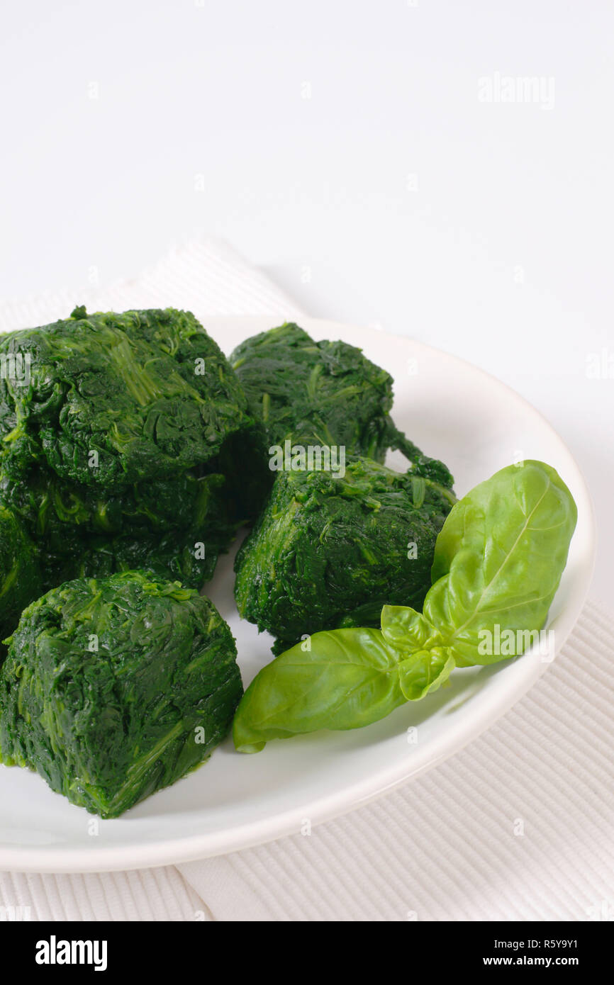 frozen chopped spinach Stock Photo - Alamy