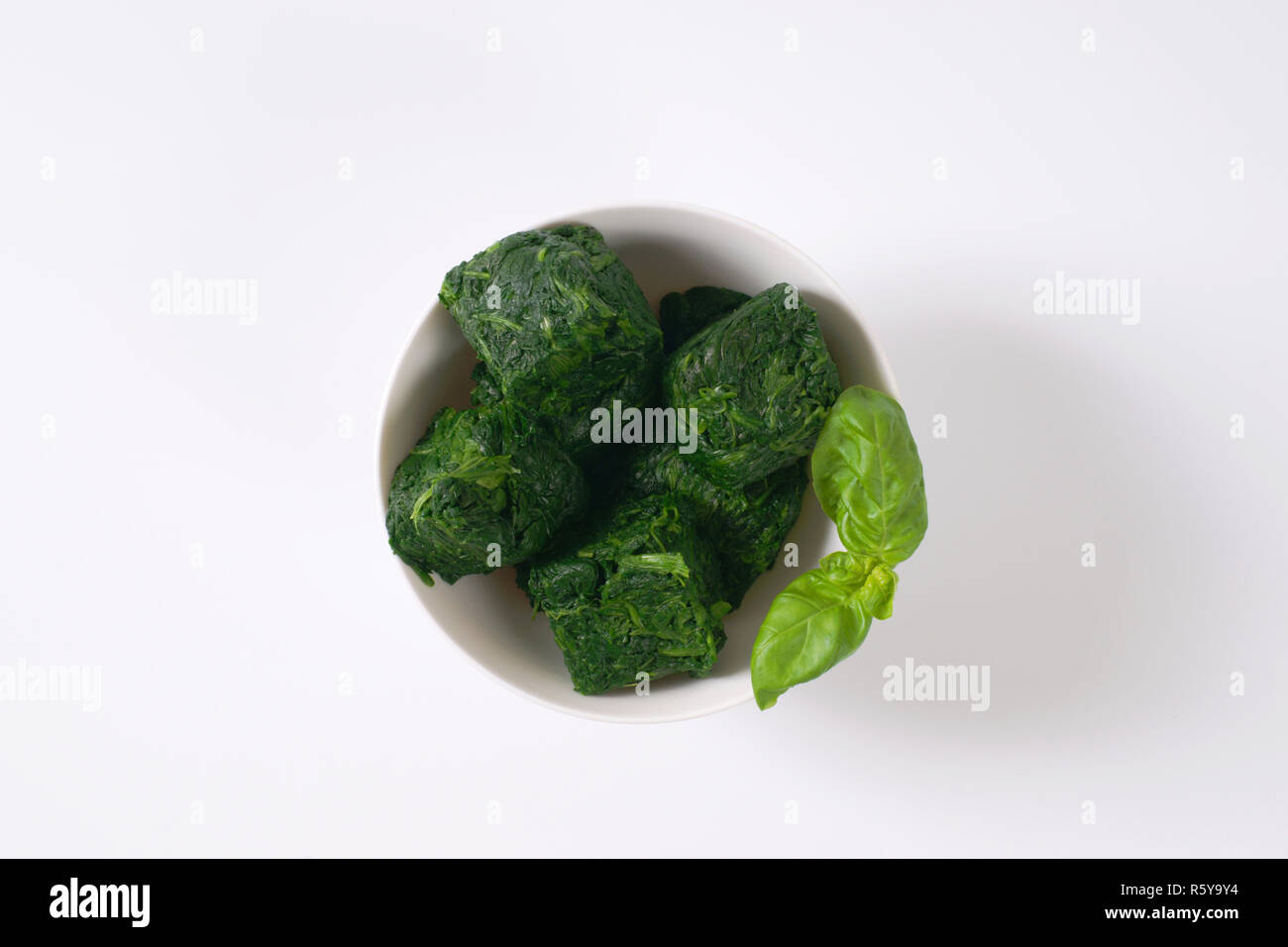 frozen chopped spinach Stock Photo - Alamy