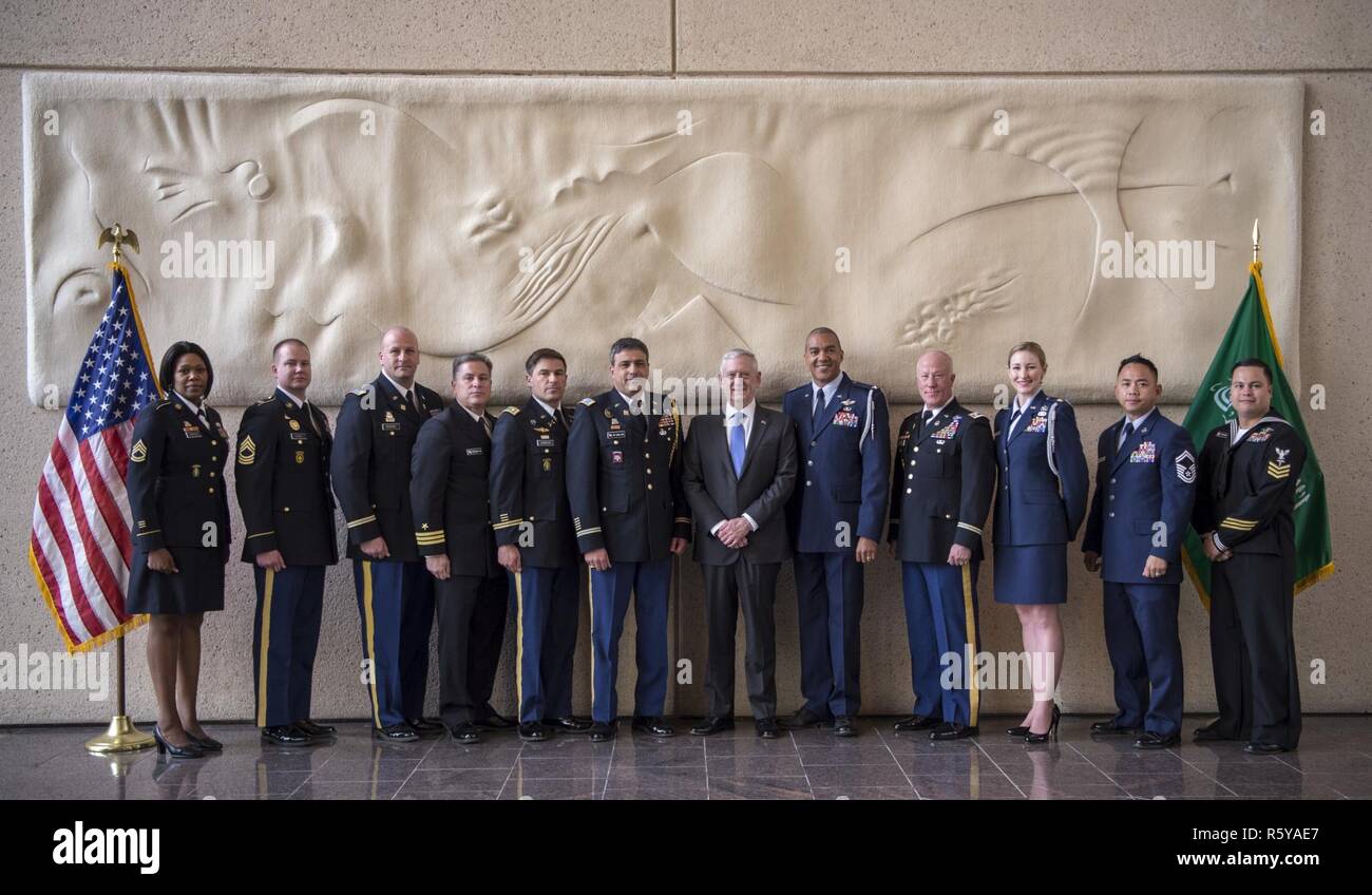 Saudi arabia riyadh us embassy hi-res stock photography and images - Alamy