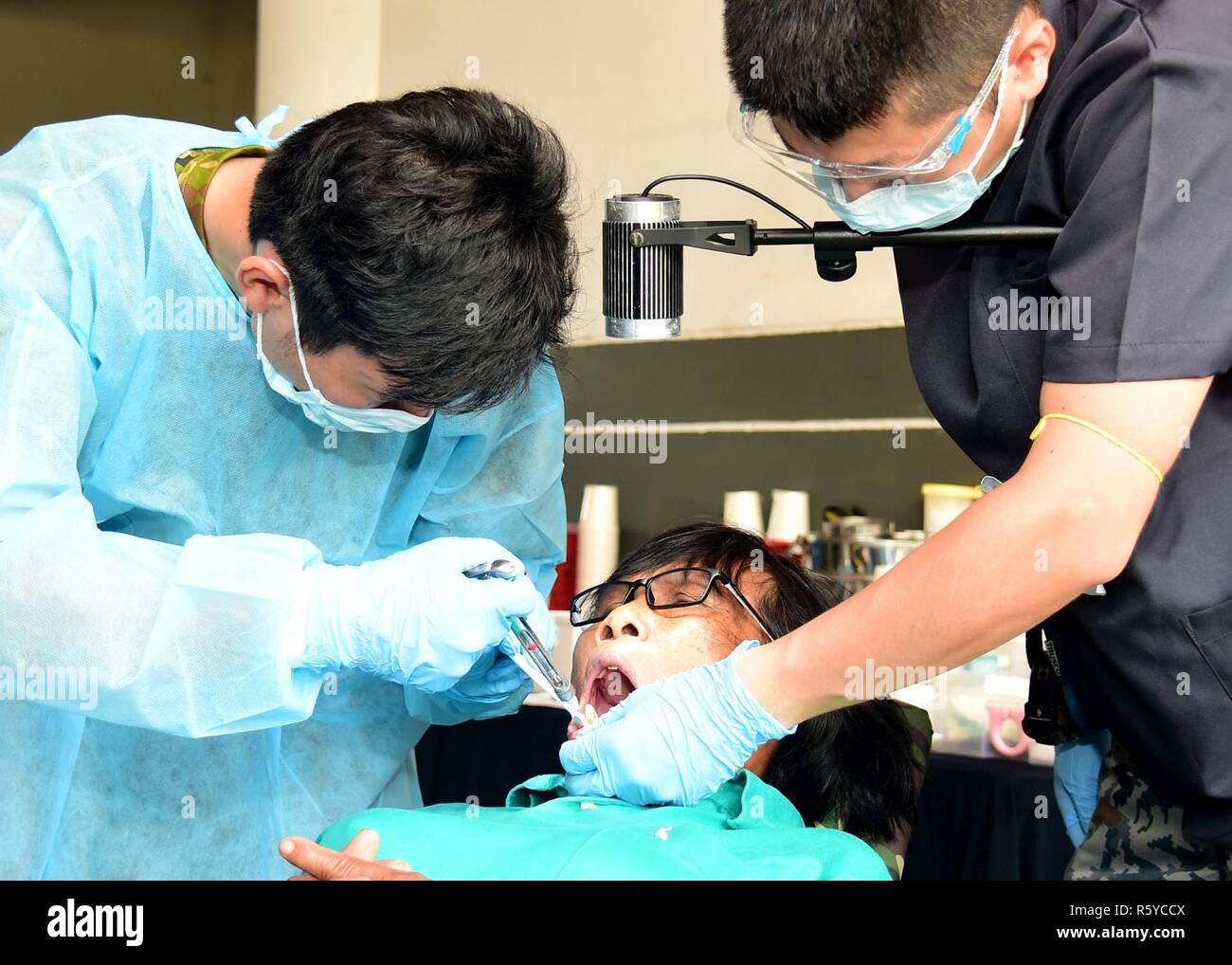 Pacific Partnership Dentist High Resolution Stock Photography And Images Alamy