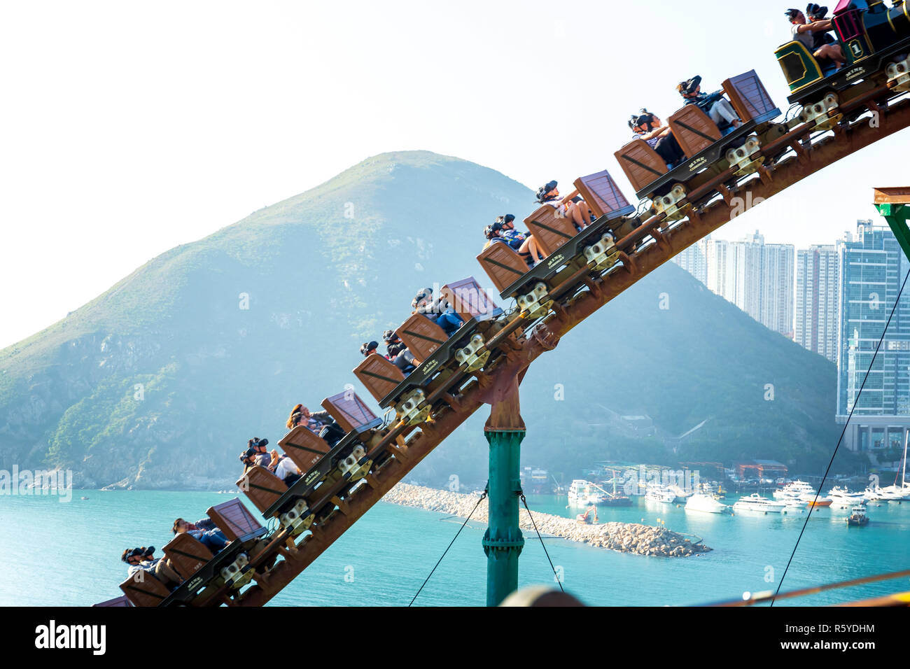Hong Kong China Nov 29 2018 People Are So Excited To Ride The VR hong-kong-china-nov-29-2018-people-are-so-excited-to-ride-the-vr