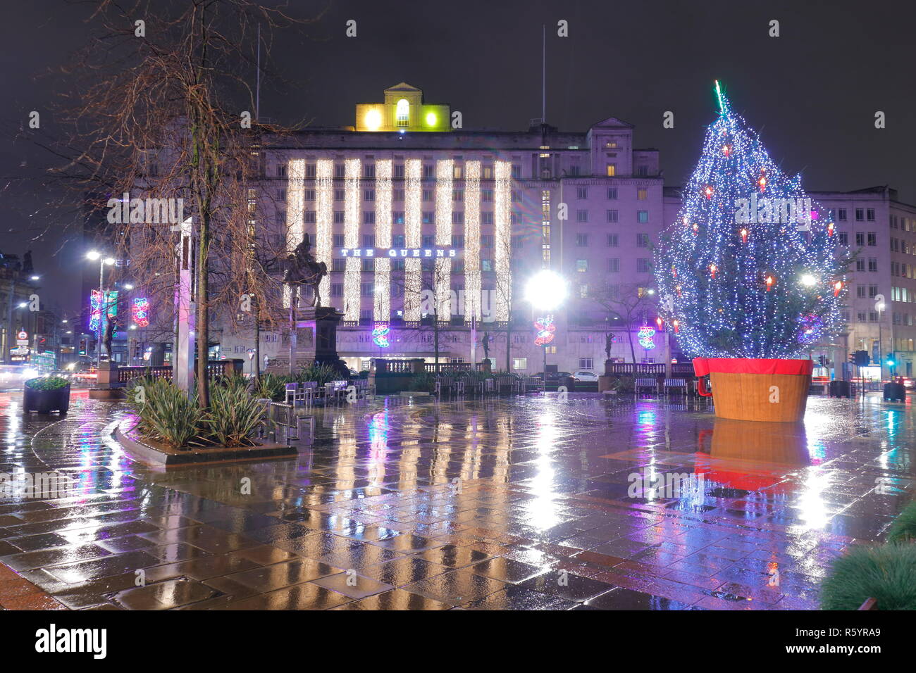Christmas at leeds city square hires stock photography and images Alamy