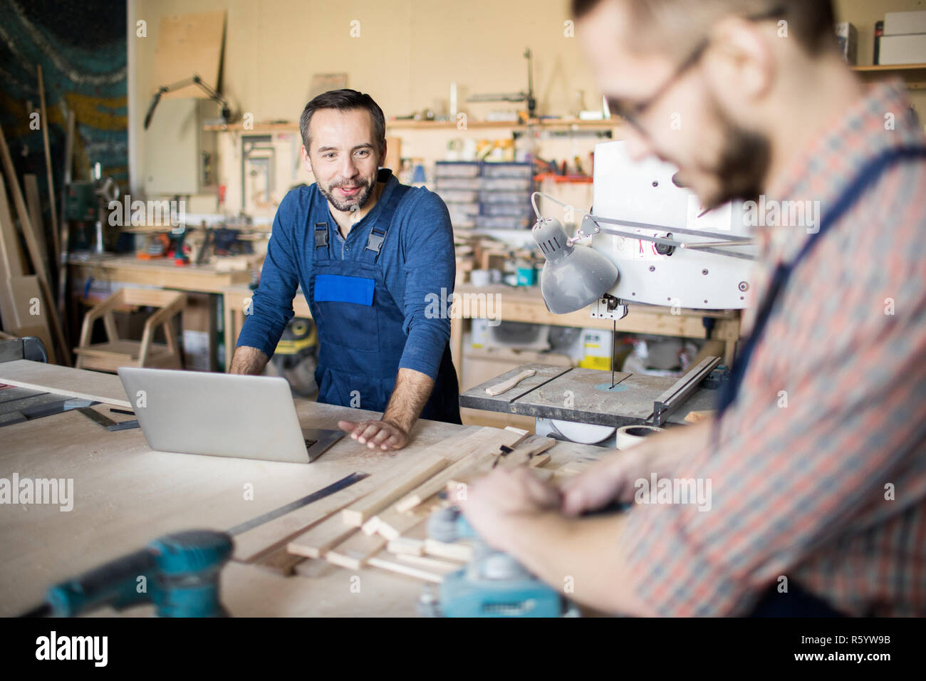 Modern Carpenters Shop Stock Photo Alamy