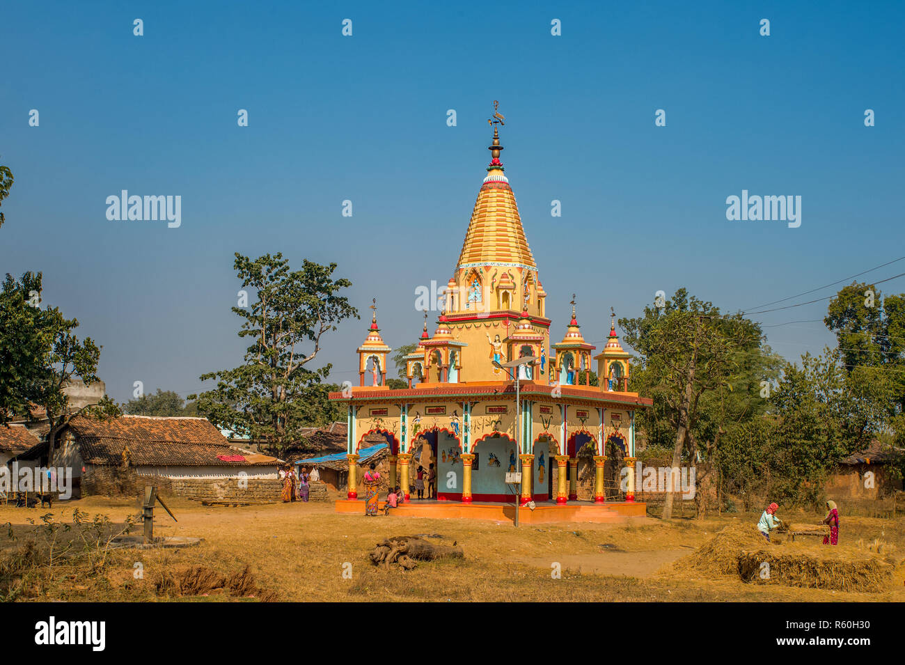28-Dec-2014-heritage architecture-krishna temple near Tamar vilage ...