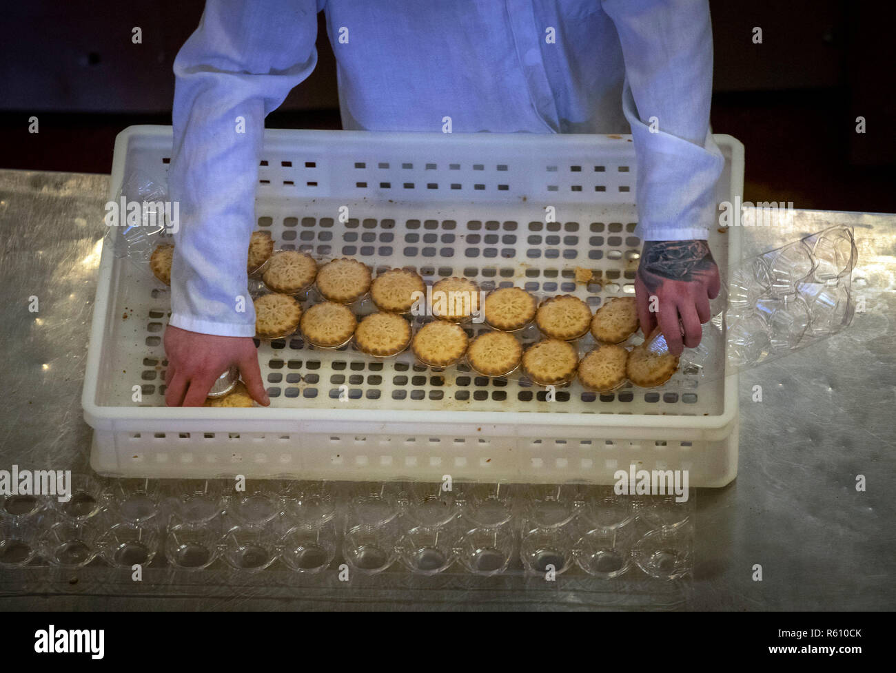 Mr Kipling Mince Pies High Resolution Stock Photography and Images - Alamy