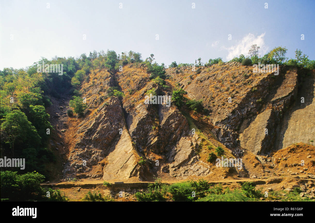 Aravali mountain ranges hires stock photography and images Alamy