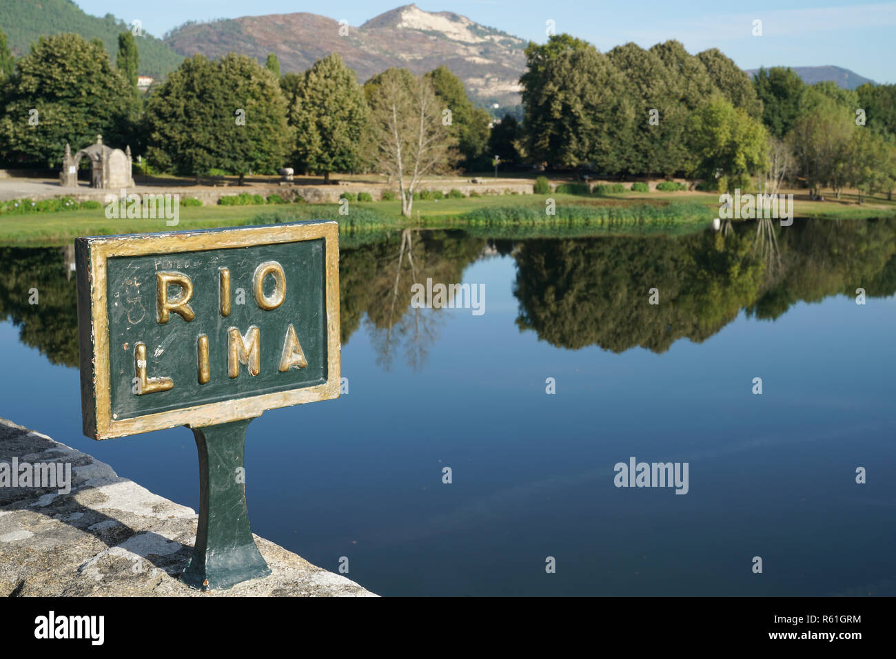 rio lima,ponte de lima,camino de santiago,portugal Stock Photo - Alamy