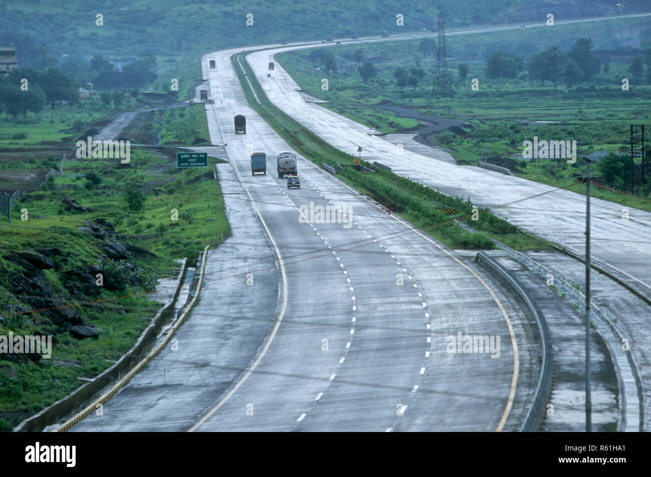 Mumbai Pune Expressway, Mumbai Pune highway, Maharashtra, India Stock Photo Alamy