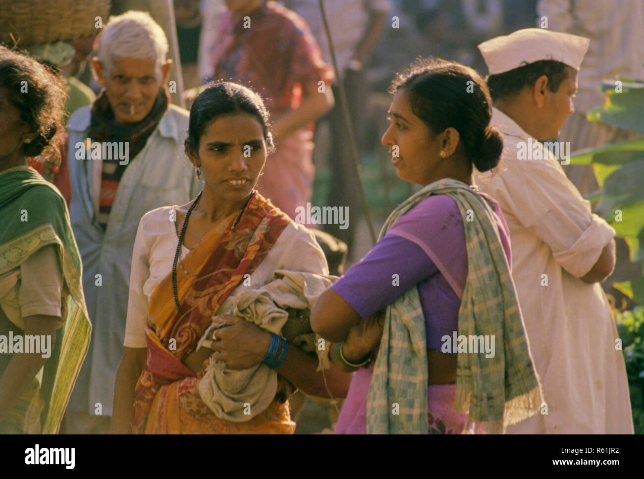 holi market vasai