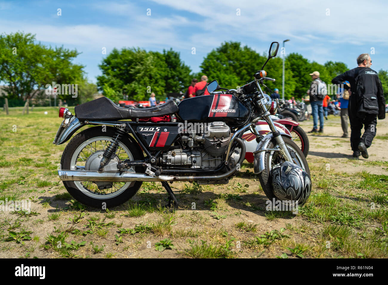 PAAREN IM GLIEN, GERMANY - MAY 19, 2018: Motorcycle Moto Guzzi 750 S. Die  Oldtimer Show 2018 Stock Photo - Alamy