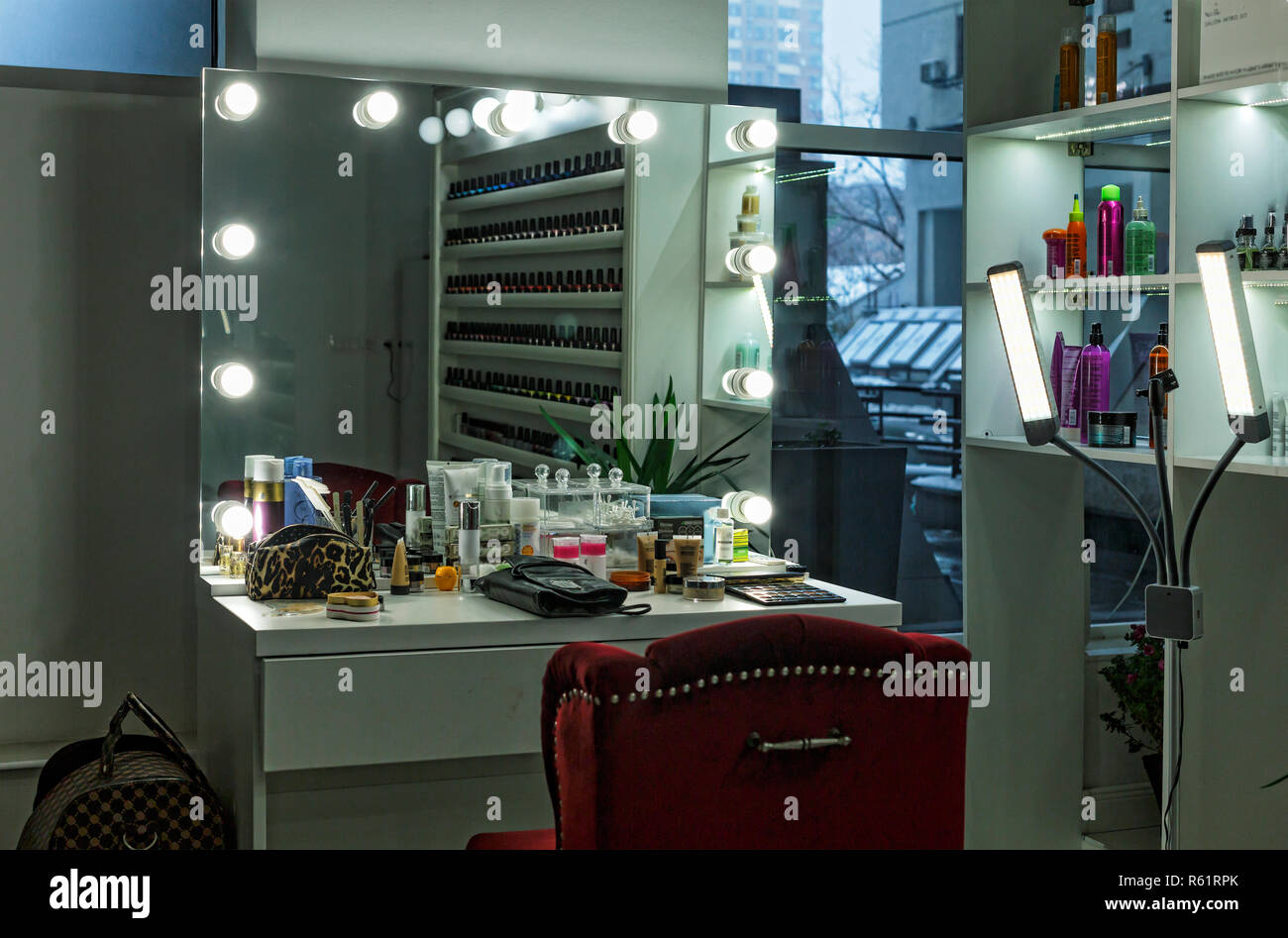 Makeup room at film studio Stock Photo - Alamy