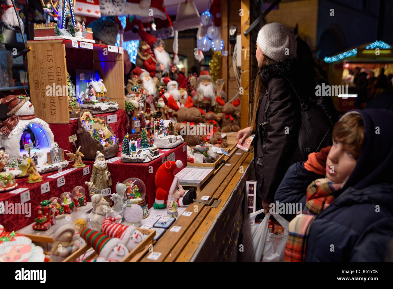 Art craft stall in 2018 Christmas market in Brussels, Belgium Stock Photo
