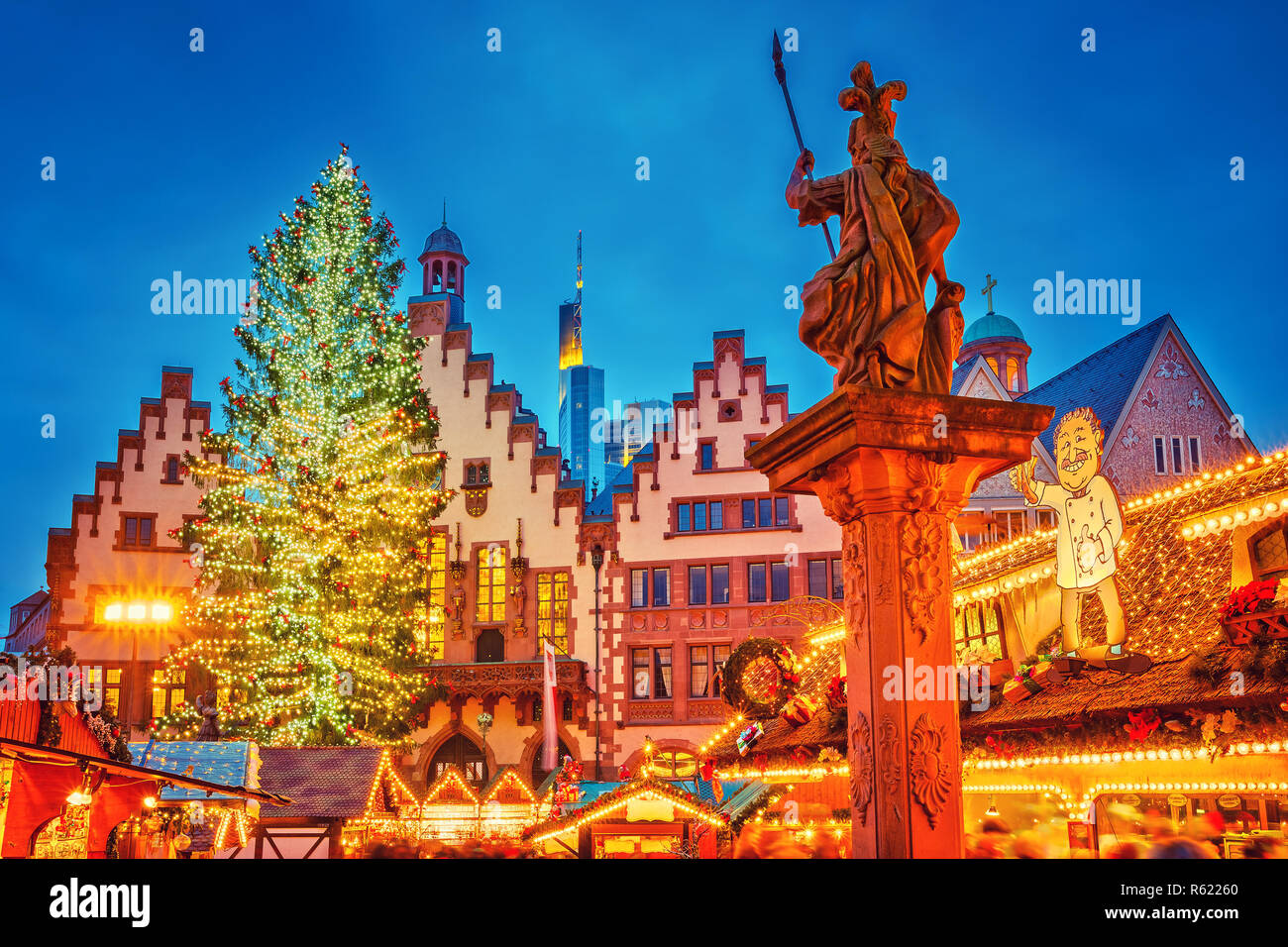 Christmas market in Frankfurt Stock Photo Alamy
