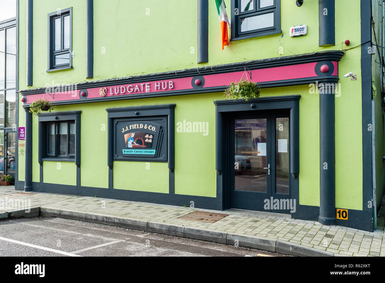 Skibbereen, West Cork, Ireland. 3rd Dec, 2018. Ludgate Hub is celebrating today as it has received €2million in funding, which will be spent on creating 390 jobs across West Cork. The Ludgte Hub is a not for profit company which provides office space and single desks for small companies and start-ups. Credit: Andy Gibson/Alamy Live News. Stock Photo