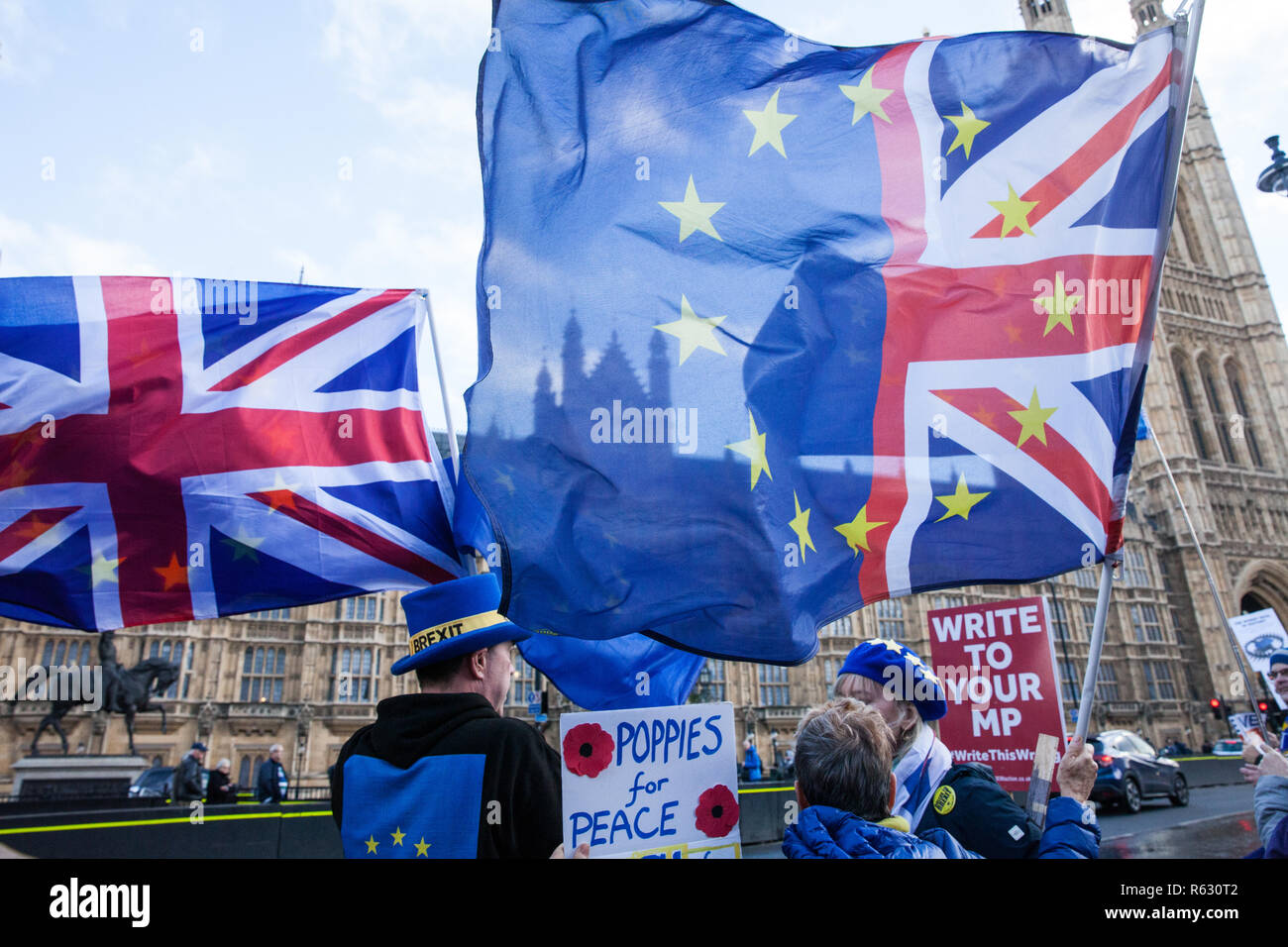 London, UK. 3rd December, 2018. Pro-EU campaigners from SODEM (Stand of Defiance European Movement) protest opposite Parliament. Credit: Mark Kerrison/Alamy Live News Stock Photo