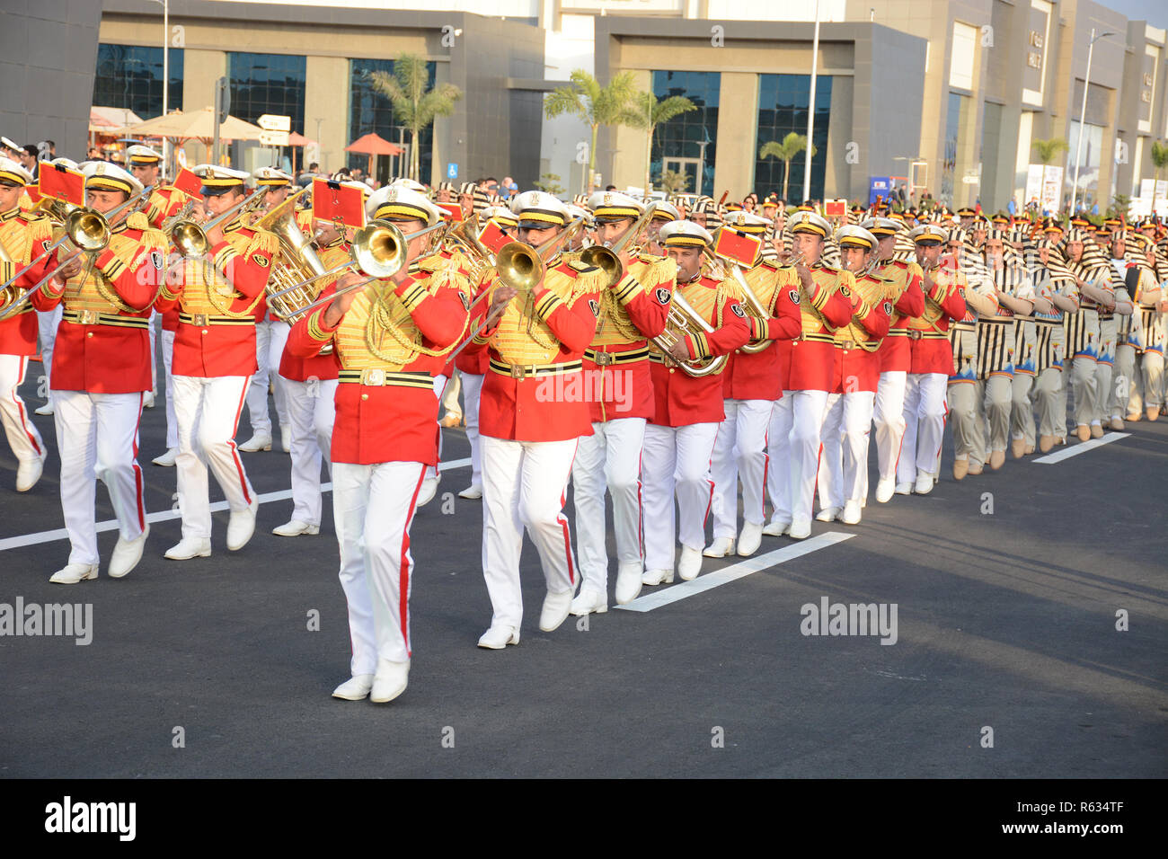 Kairo, Egypt. 03rd Dec, 2018. An Egyptian military band appears at the ...