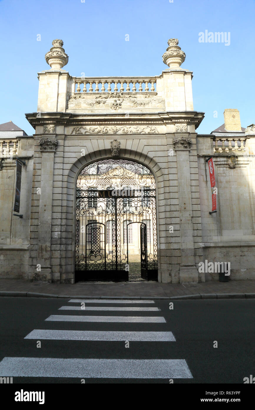 Entrance to Musee de l'Hotel Sandelin, Rue Carnot, Saint Omer, Pas de Calais, Hauts de France, France Stock Photo