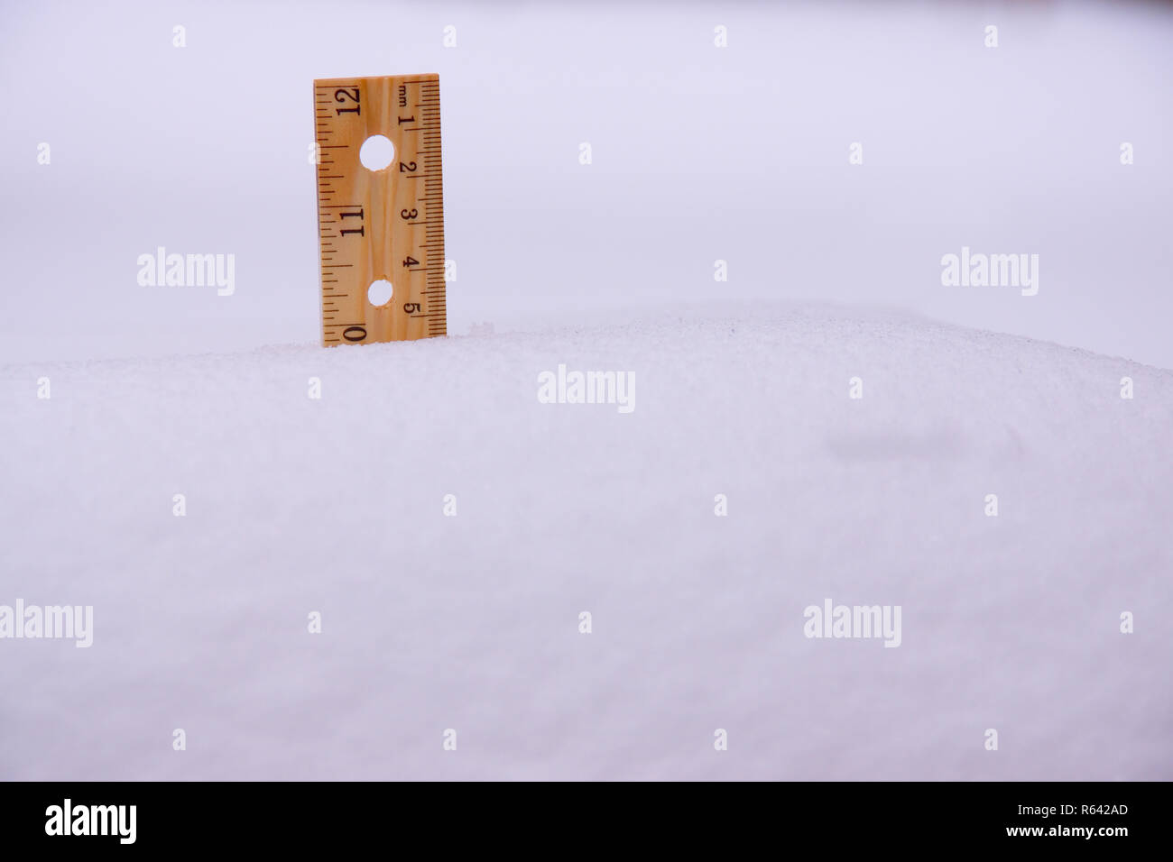 10 inches snow hi-res stock photography and images - Alamy