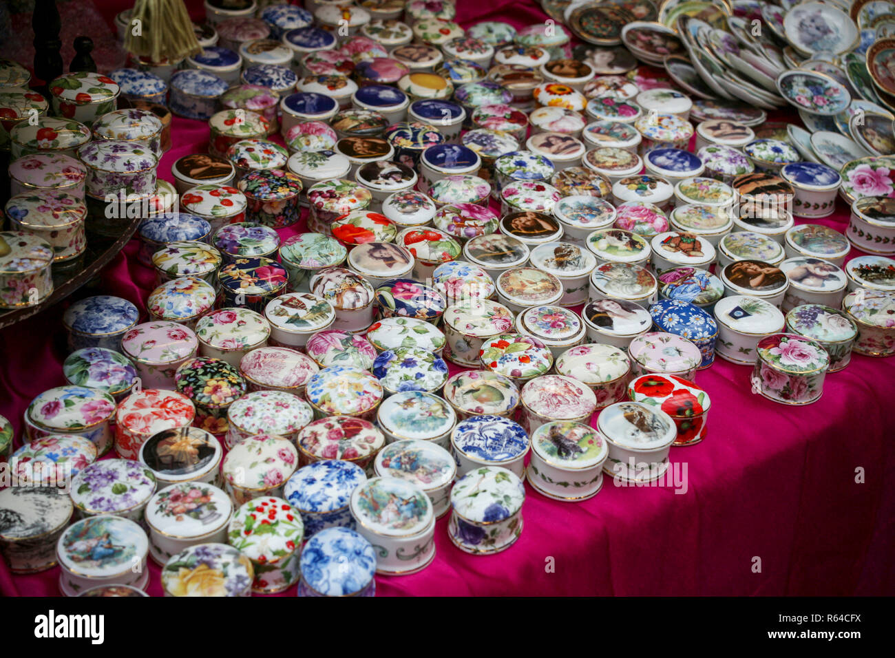 PILLBOX in porcelain at market in England Stock Photo Alamy