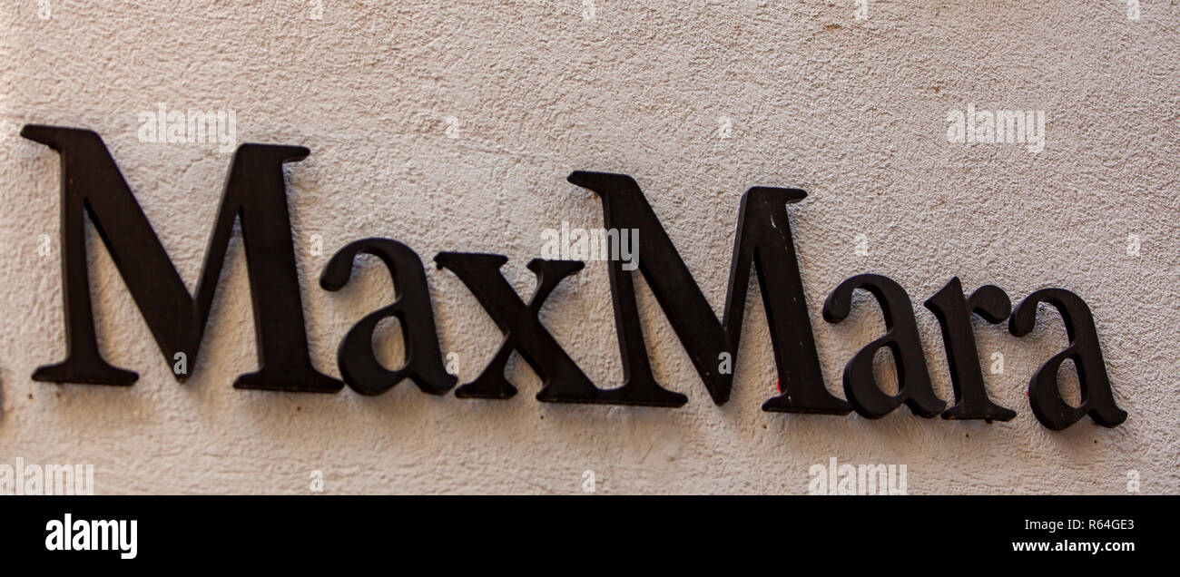 LUCERNE, SWITZERLAND - MAY 19, 2018: Detail of the Max Mara store in  Lucerne, Switzerland. Max Mara is a luxury Italian fashion house founded at  1951 Stock Photo - Alamy