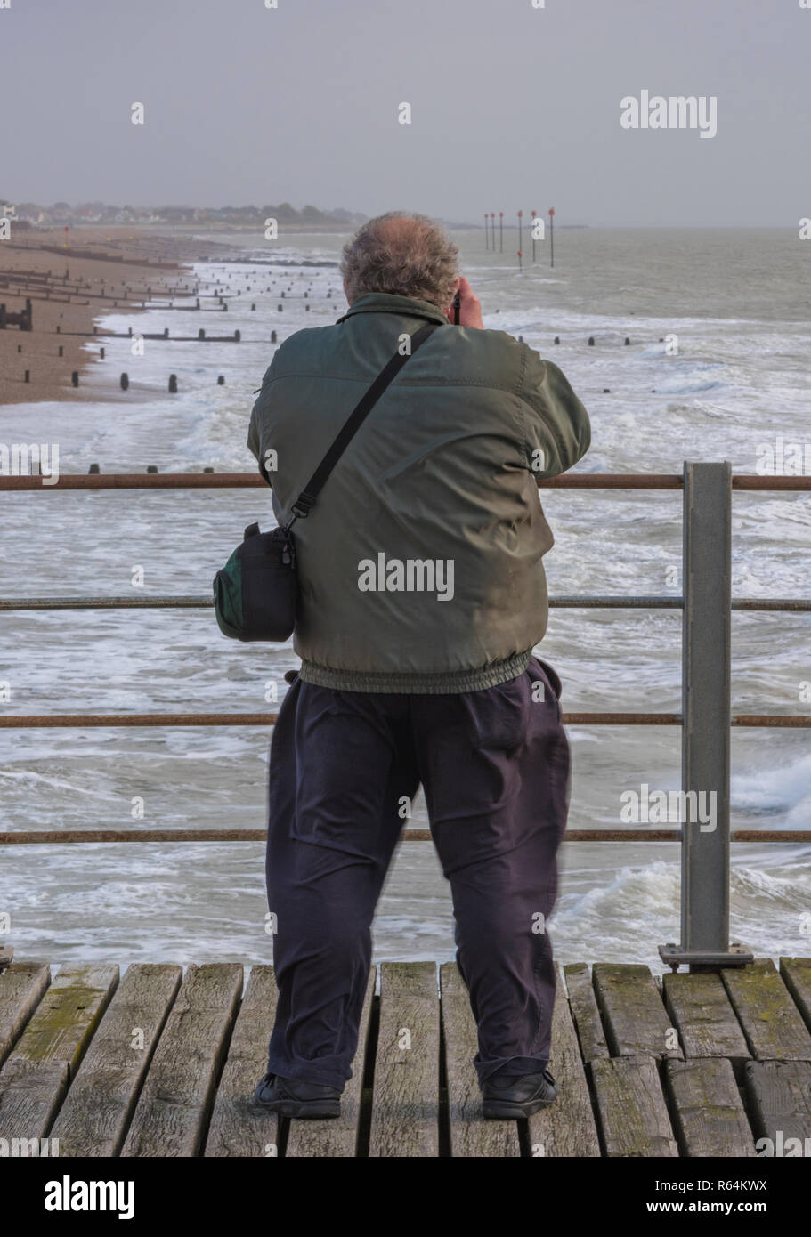 Bognor Weather Snapping shots hi-res stock photography and images - Alamy