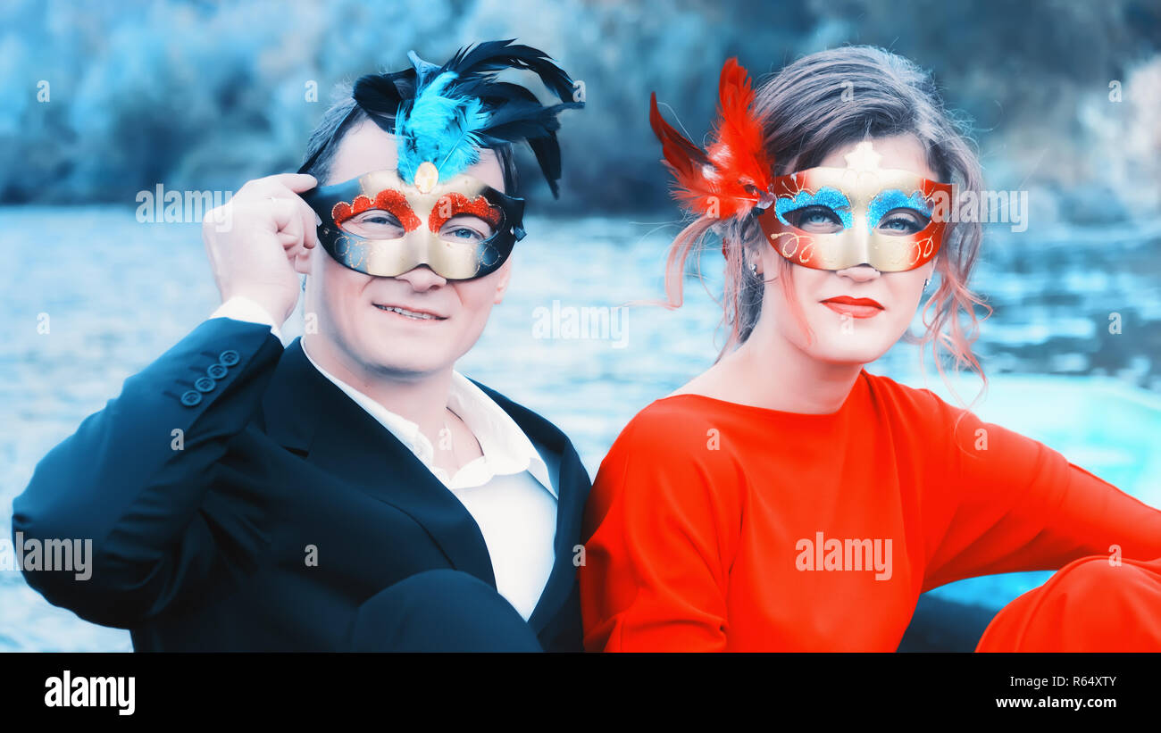 Masquerade masks hi-res stock photography and images - Alamy