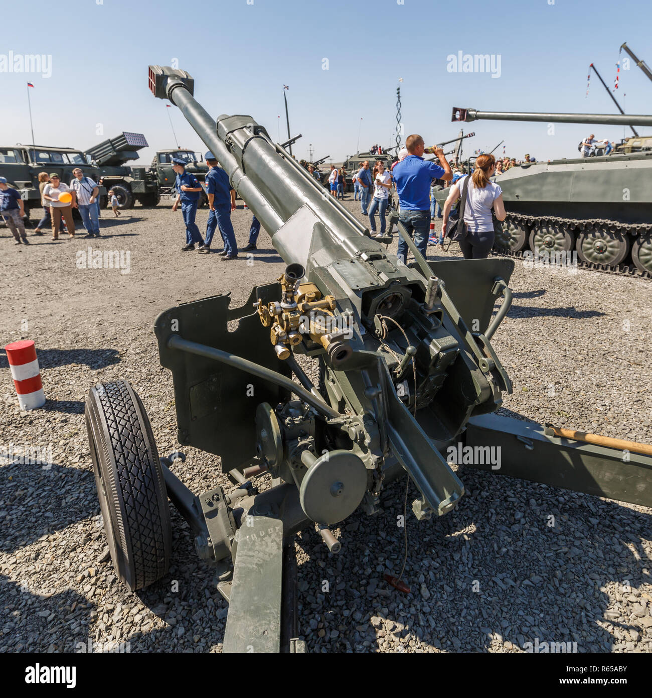 International military technical forum ARMY-2018. The 120 mm gun/mortar combine system 2B16 NONA-K Stock Photo