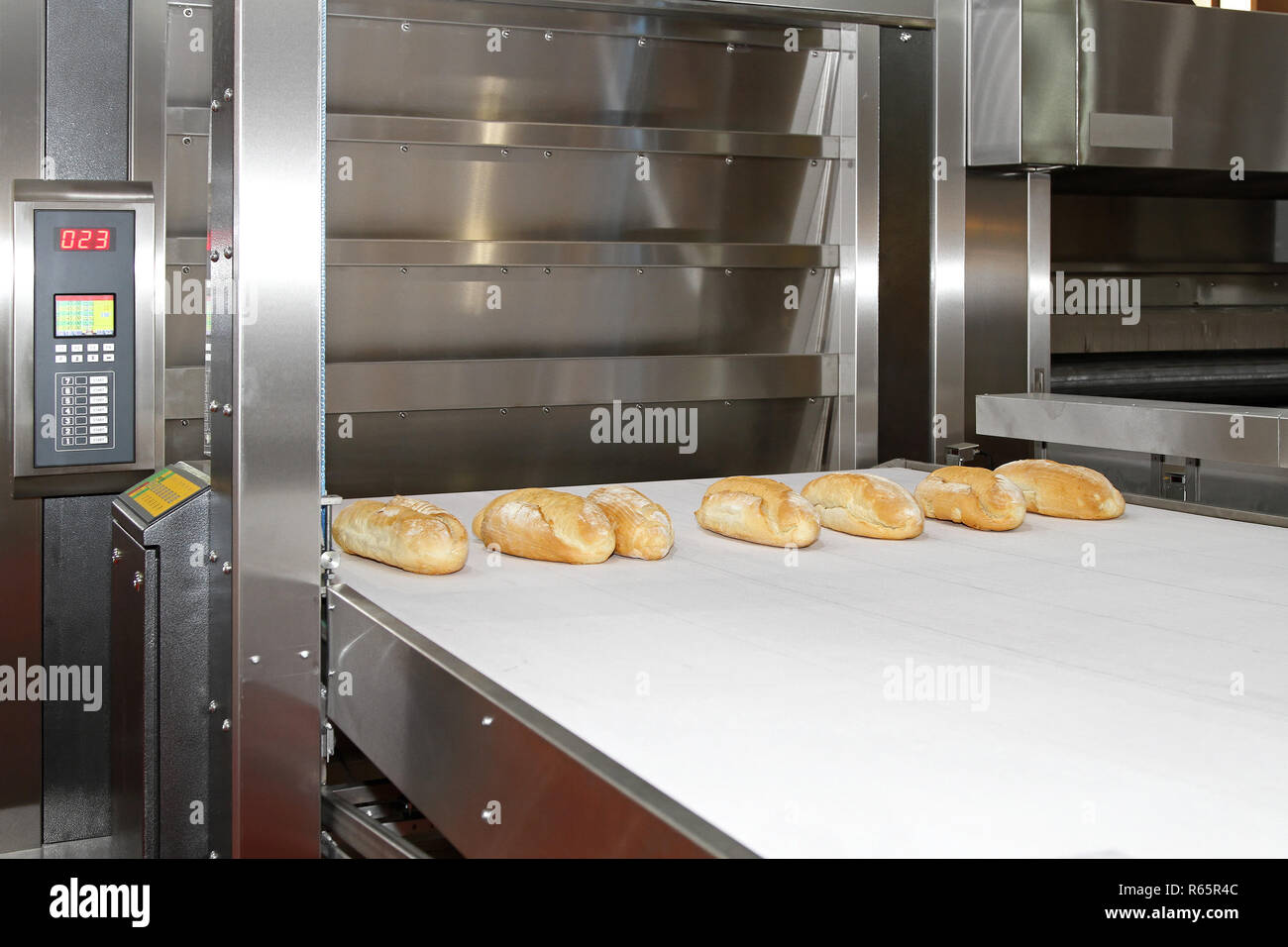 Bread baking oven Stock Photo Alamy
