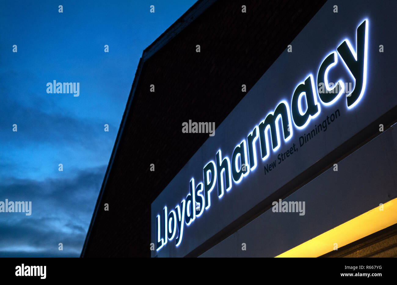 Lloyds Pharmacy High Resolution Stock Photography and Images - Alamy