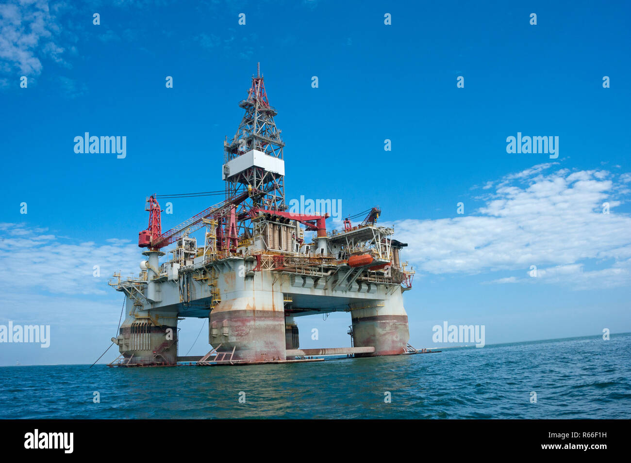 Walvis bay namibia oil rig hi-res stock photography and images - Alamy