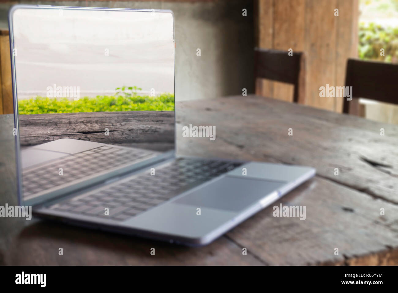 Grey table note pad laptop hi-res stock photography and images - Alamy